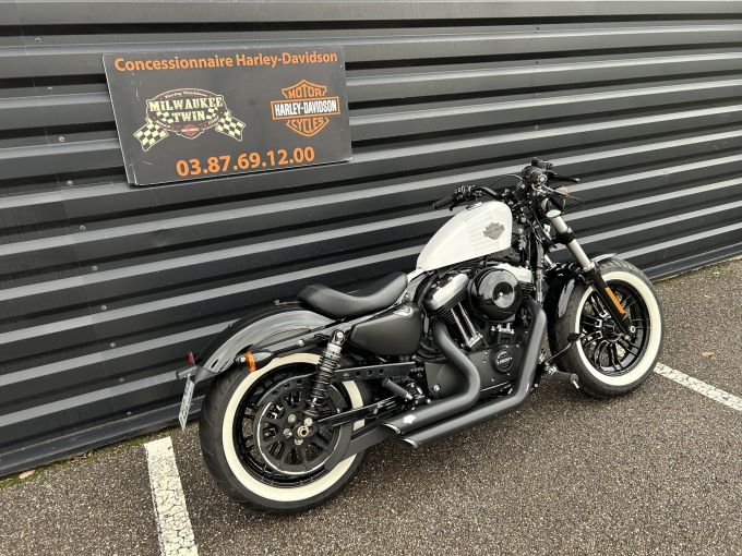 HARLEY-DAVIDSON SPORTSTER FORTY-EIGHT 1200 4