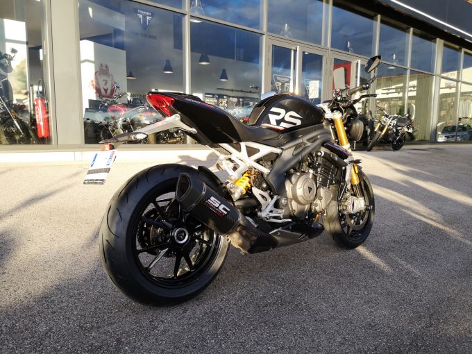TRIUMPH SPEED TRIPLE 1200 RS 4