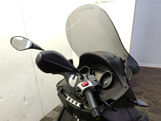 PIAGGIO MP3 300 LT 4