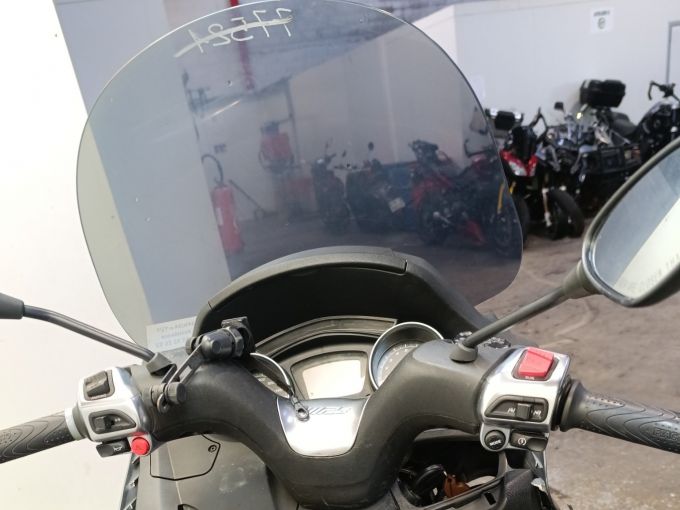 PIAGGIO MP3 300 LT 4