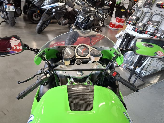 KAWASAKI ZX-7 R 4