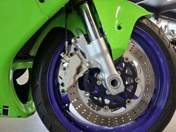 KAWASAKI ZX-7 R 4