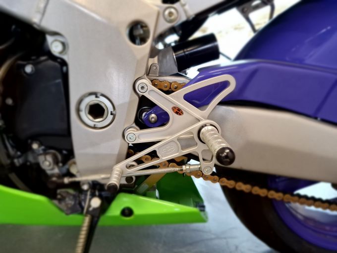 KAWASAKI ZX-7 R 4