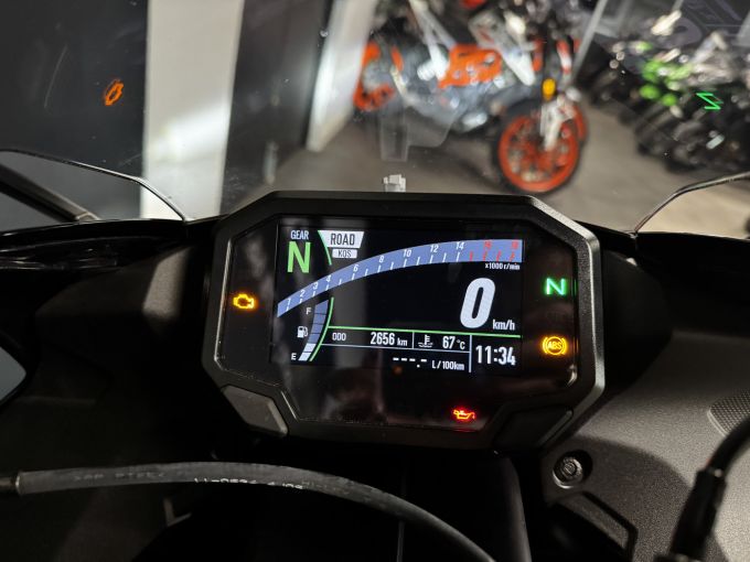 KAWASAKI ZX-6R 636 4