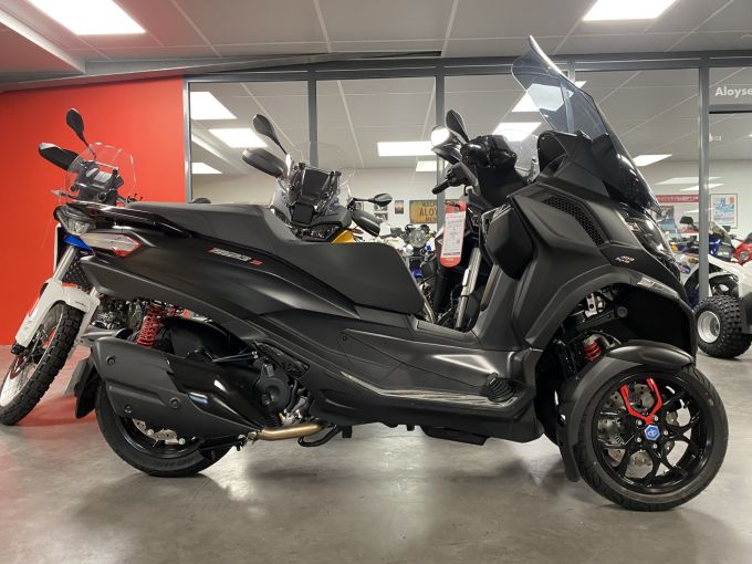 PIAGGIO MP3 400 HPE SPORT ABS ASR 4