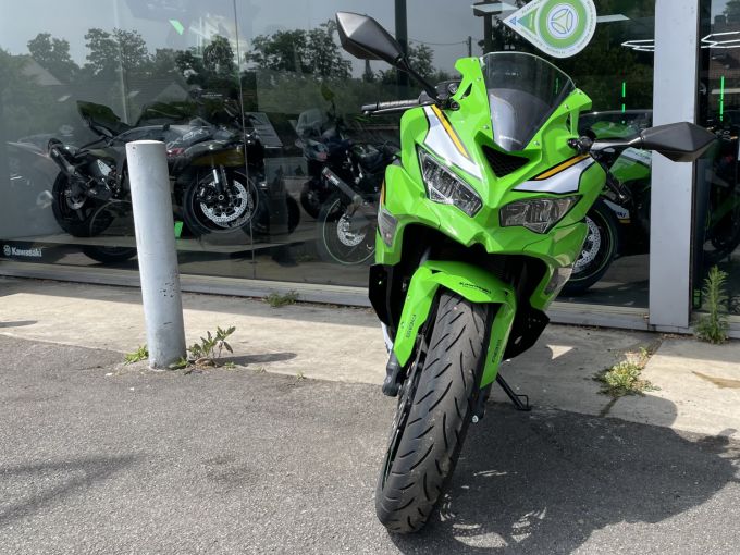 KAWASAKI ZX-4RR 4
