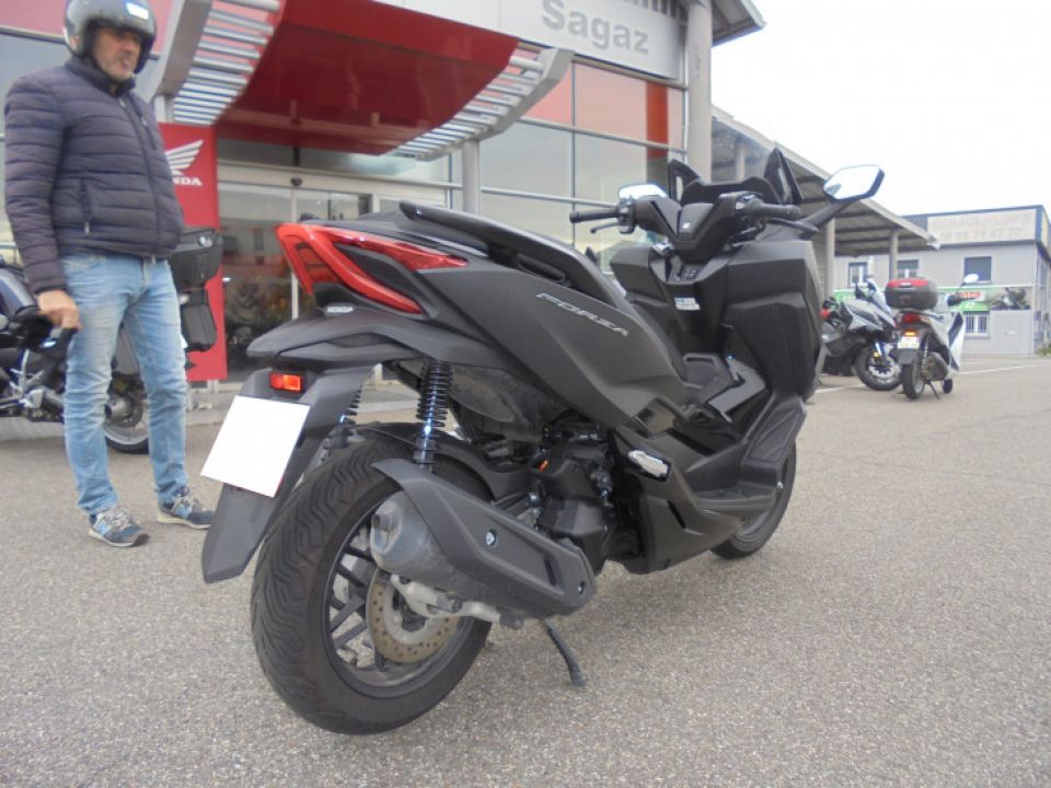 HONDA FORZA 125 ABS 4