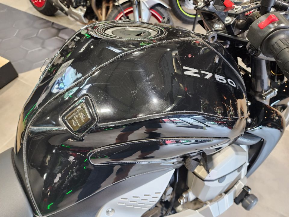 KAWASAKI Z 750 4