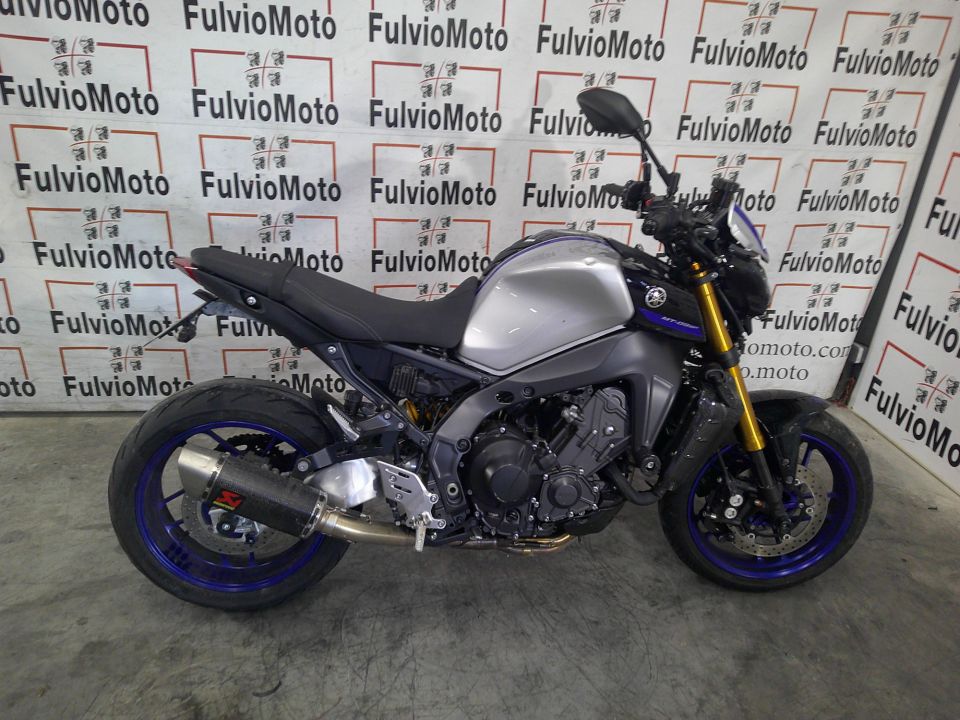 YAMAHA MT-09 SP 4