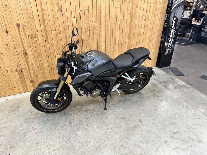 HONDA CB 650 R 4