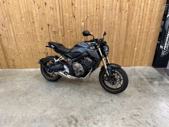 HONDA CB 650 R 4