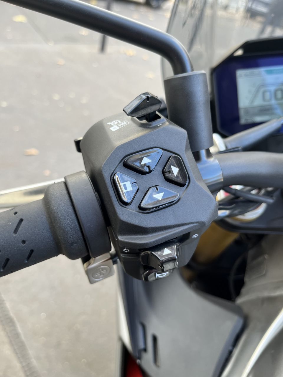 APRILIA TUONO 1100 V4 4