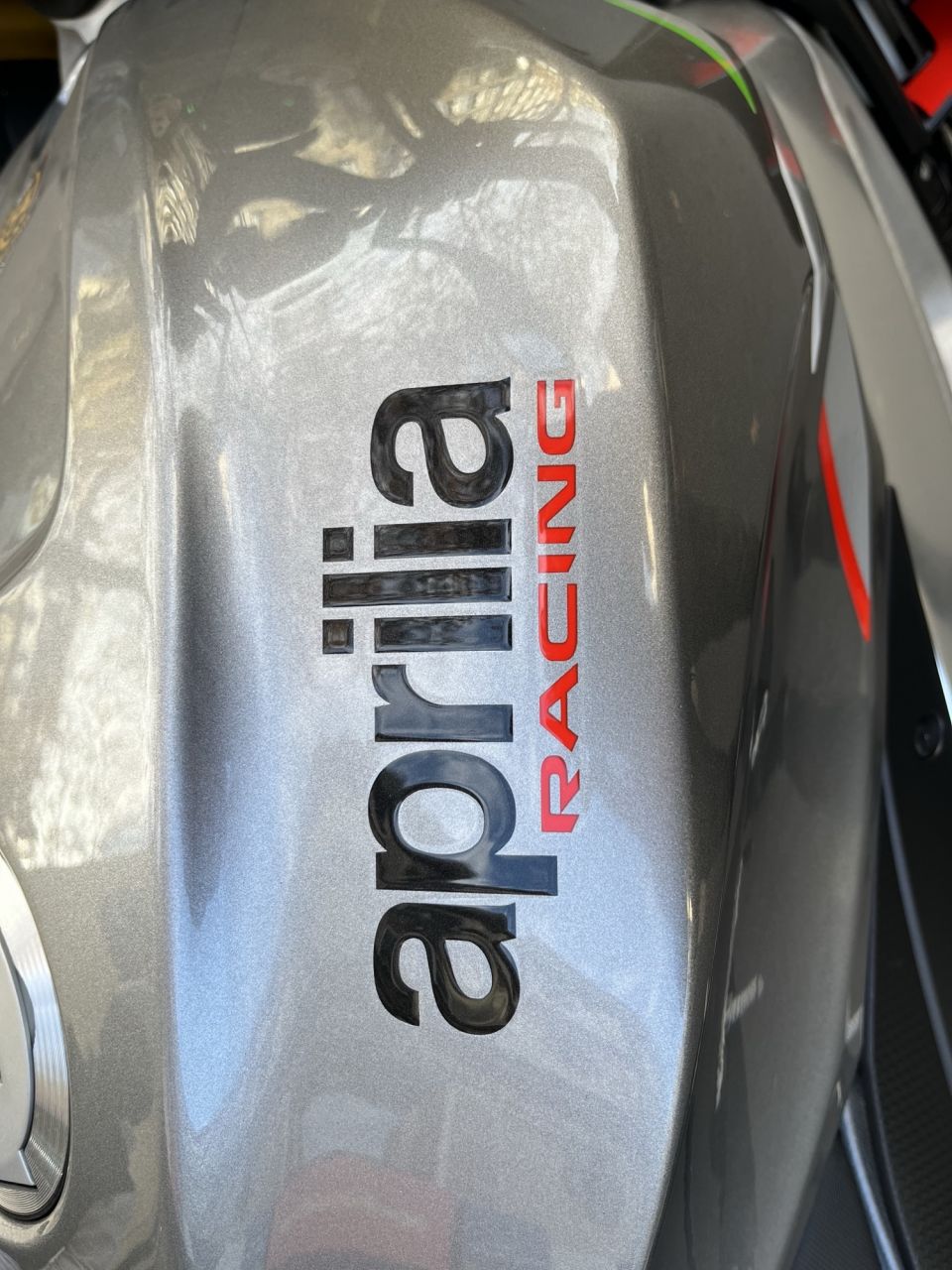 APRILIA TUONO 1100 V4 4