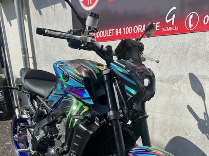 YAMAHA MT-09 4