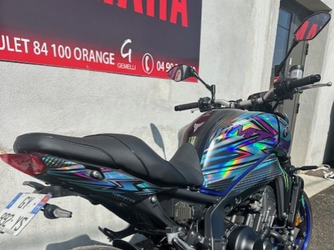 YAMAHA MT-09 4