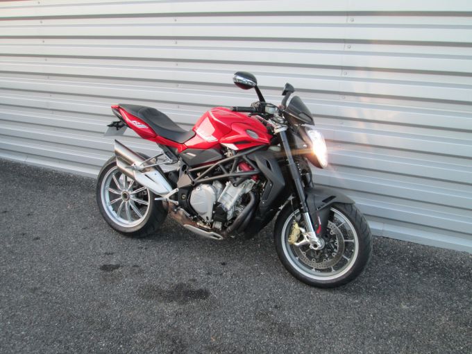 MV AGUSTA BRUTALE 1090 R 4