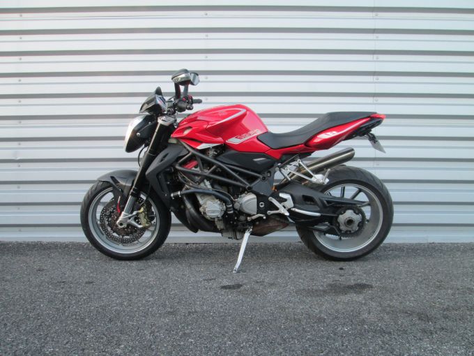 MV AGUSTA BRUTALE 1090 R 4