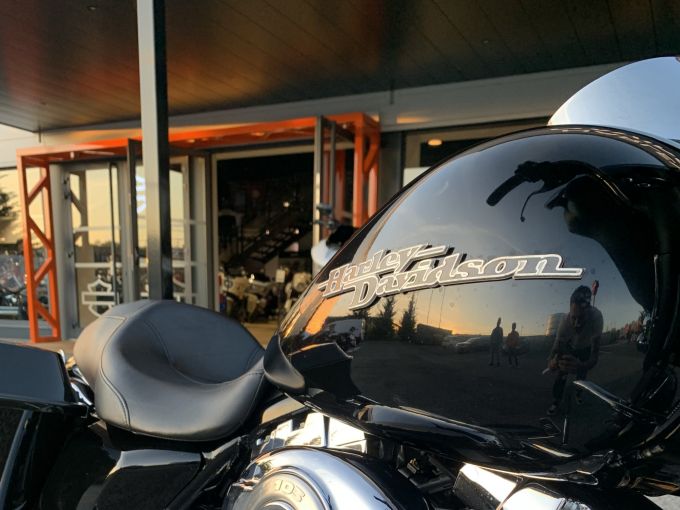HARLEY-DAVIDSON TOURING STREET GLIDE 1690 4