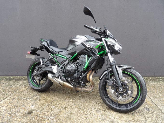 KAWASAKI Z 650 (47.5CV) 4