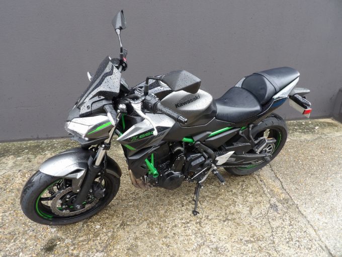 KAWASAKI Z 650 (47.5CV) 4