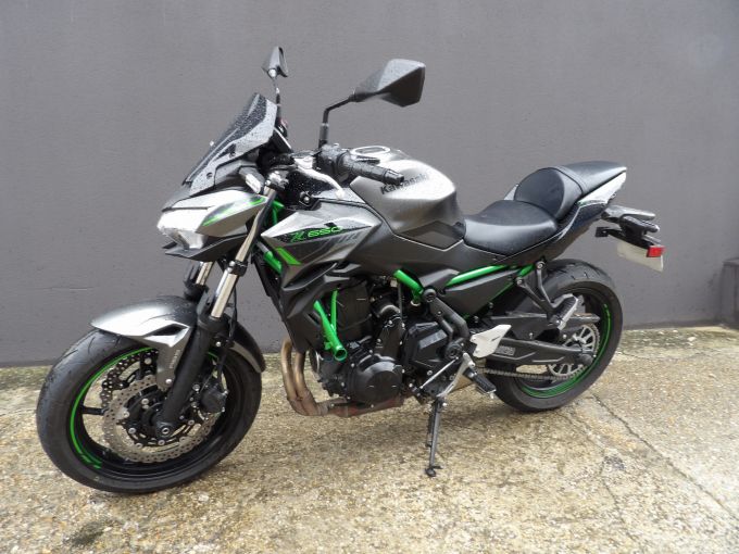 KAWASAKI Z 650 (47.5CV) 4