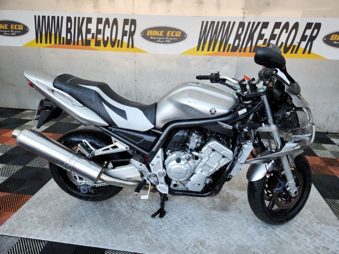 YAMAHA FZS FAZER 1000 4