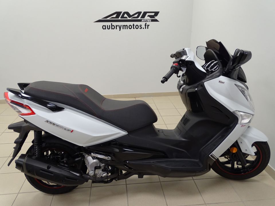 SYM GTS 125 SPORT 4