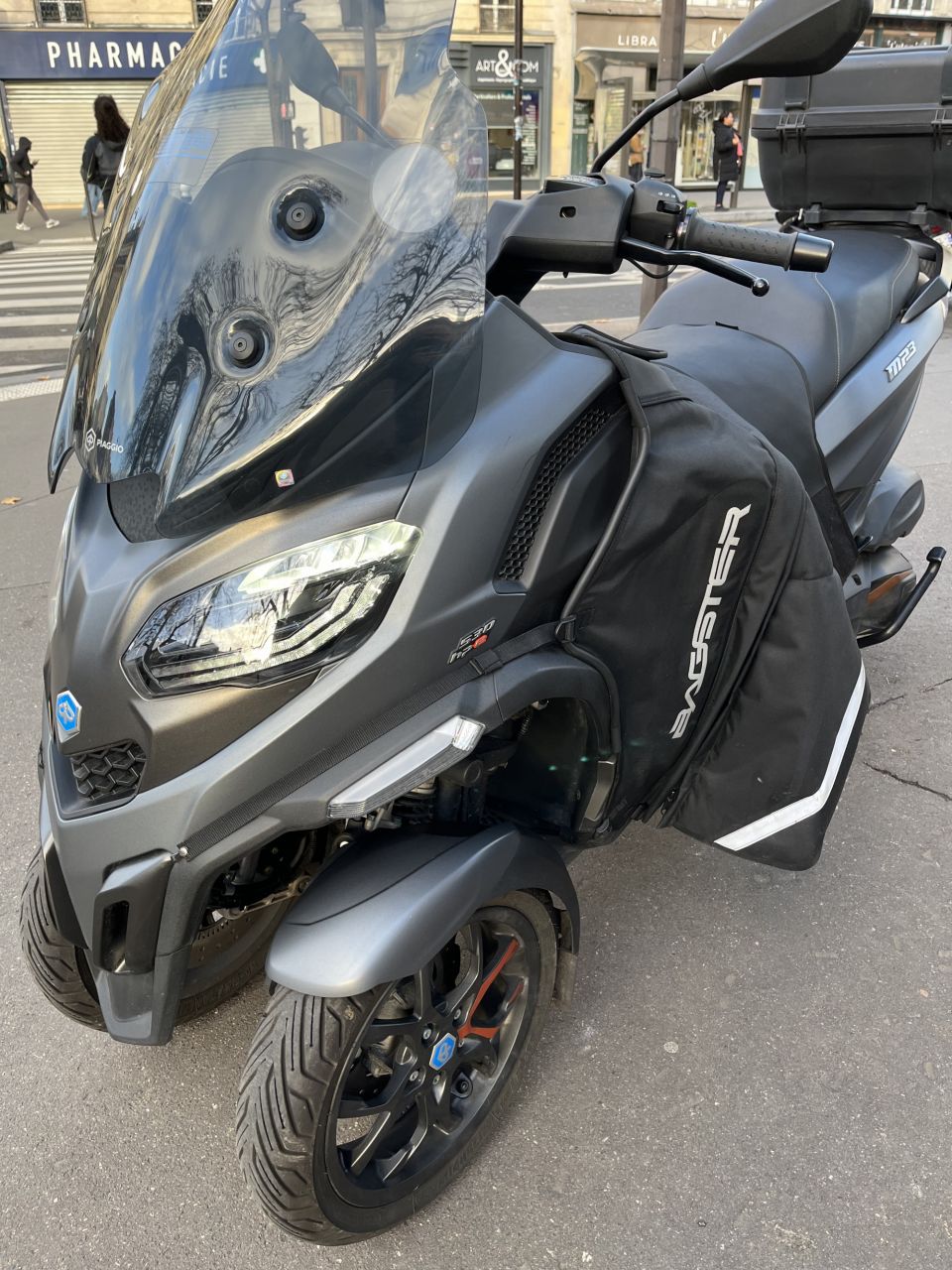 PIAGGIO MP3 530 HPE EXCLUSIVE 4