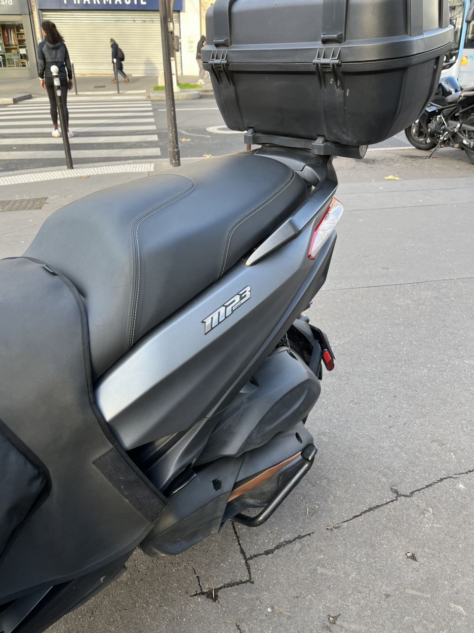 PIAGGIO MP3 530 HPE EXCLUSIVE 4