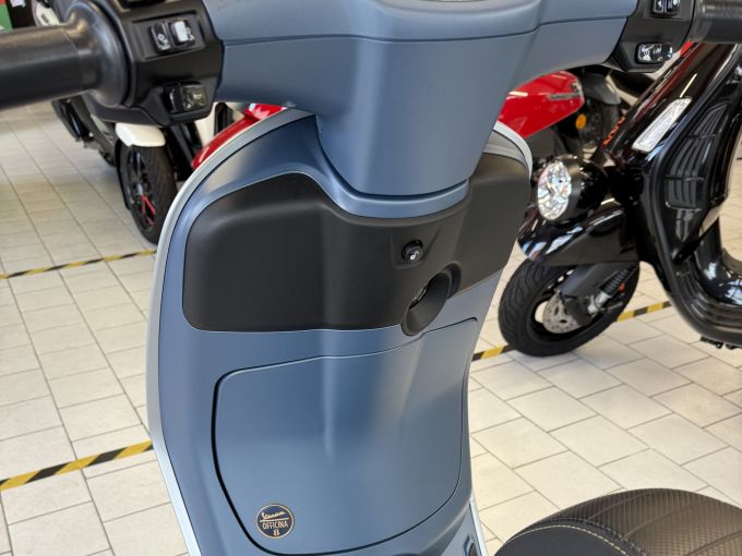 VESPA PRIMAVERA 125 4