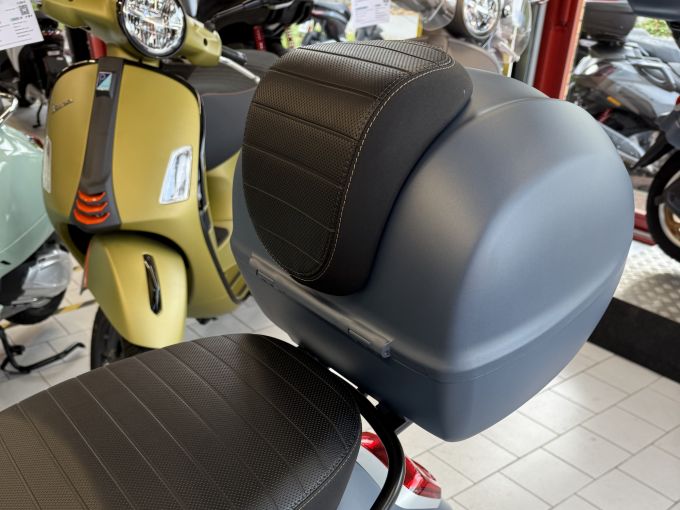 VESPA PRIMAVERA 125 4