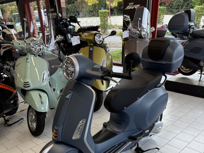 VESPA PRIMAVERA 125 4