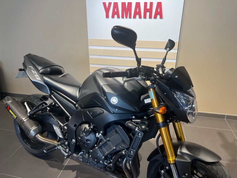 YAMAHA FZ8 4