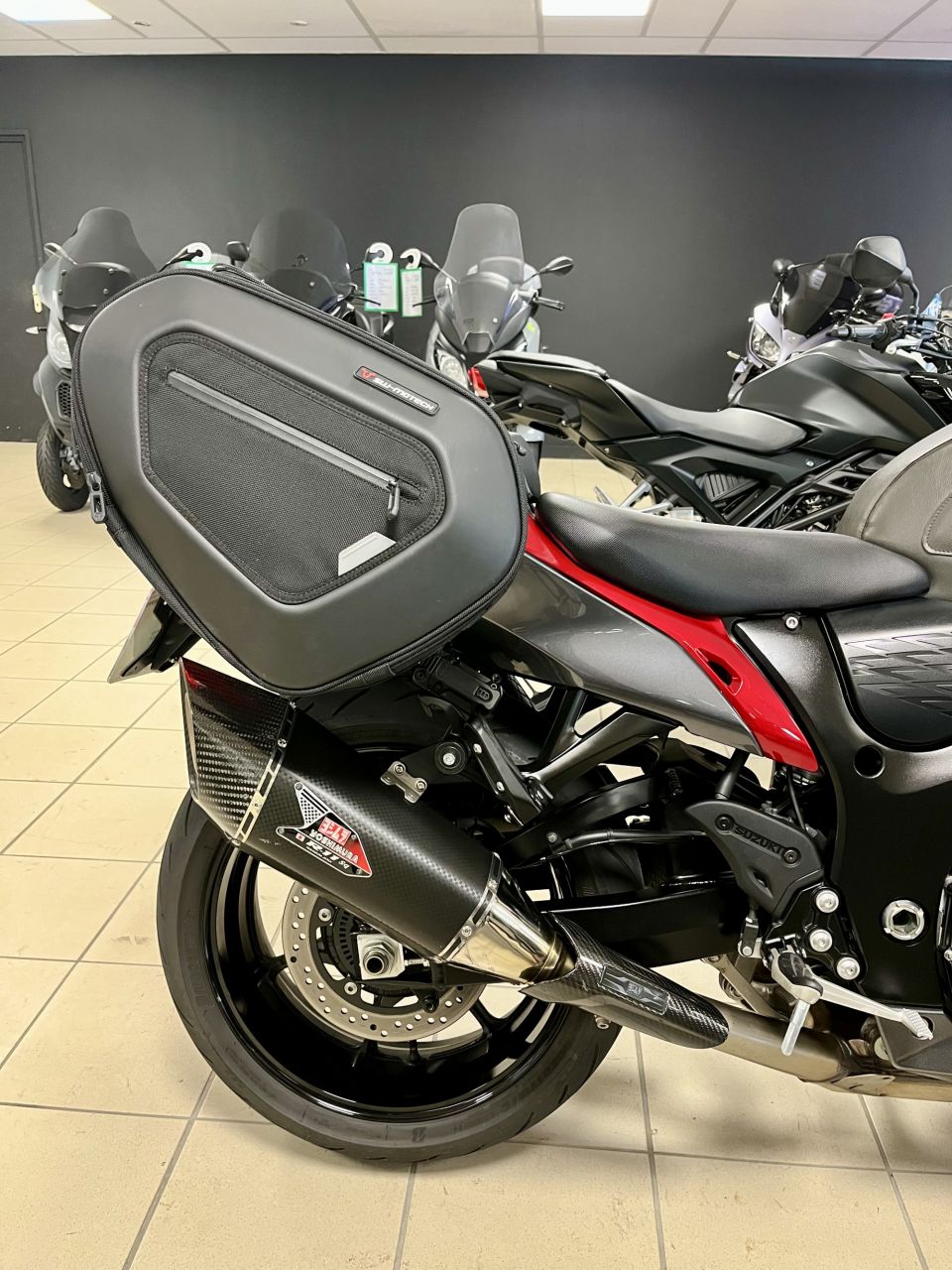 SUZUKI GSX-R 1340 HAYABUSA 4