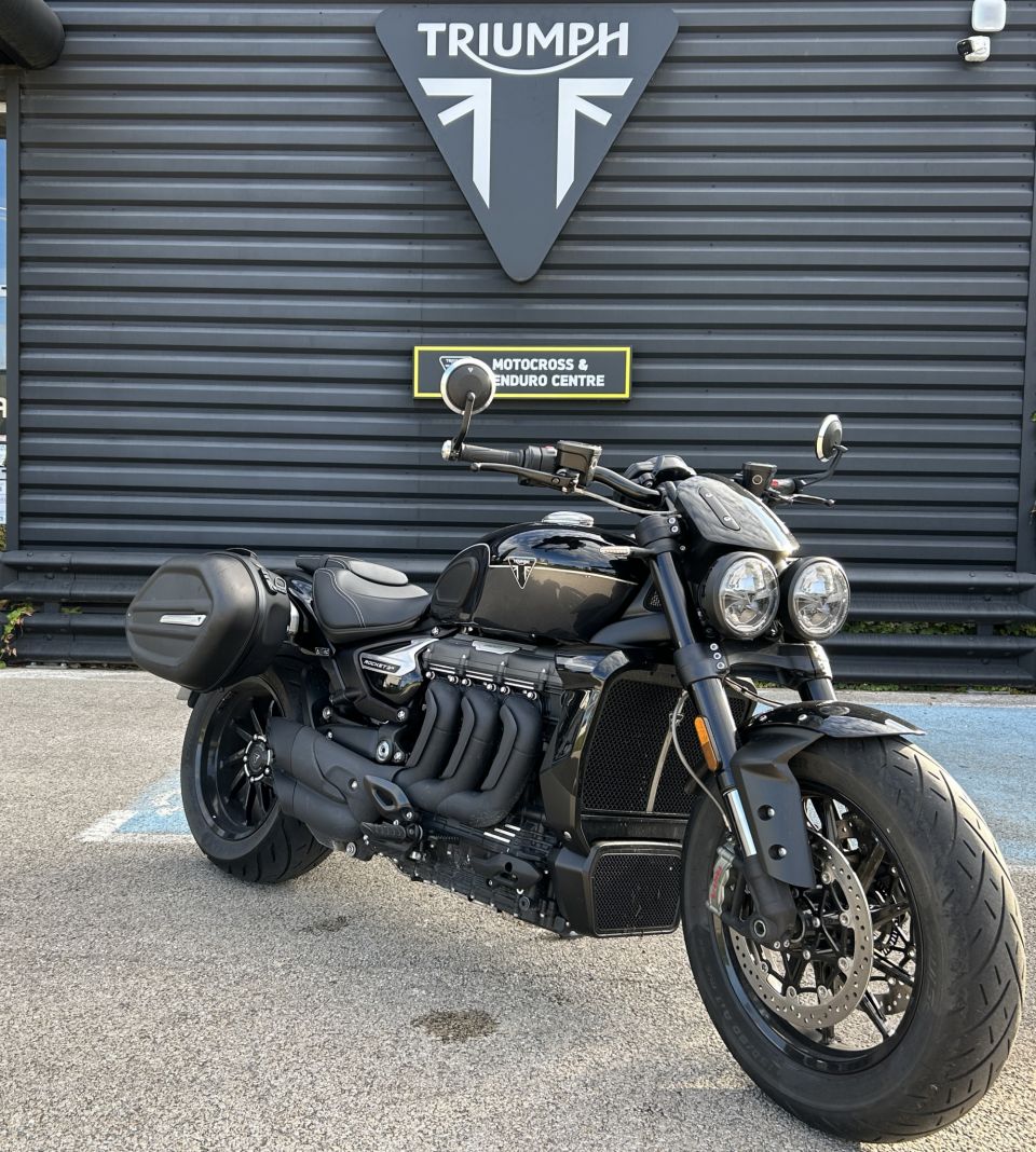 TRIUMPH ROCKET 3 R STORM 4