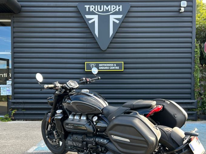 TRIUMPH ROCKET 3 R STORM 4