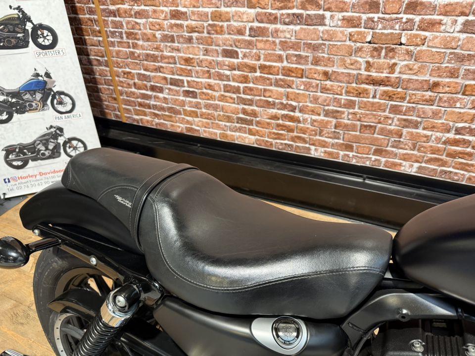 HARLEY-DAVIDSON SPORTSTER IRON 883 4