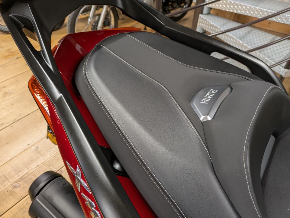 YAMAHA XMAX 125 4