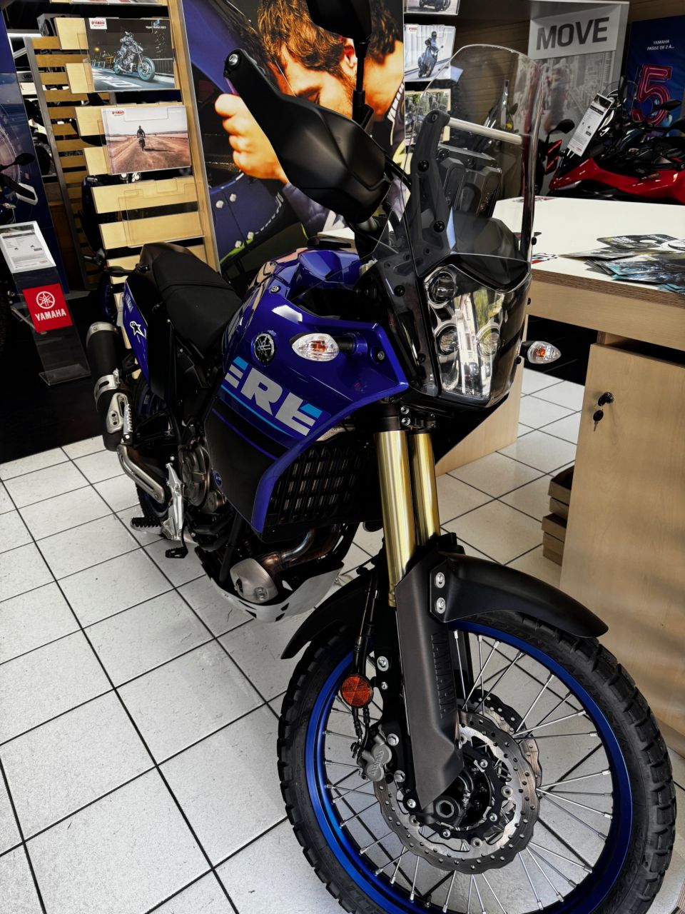 YAMAHA XTZ TENERE 700 4