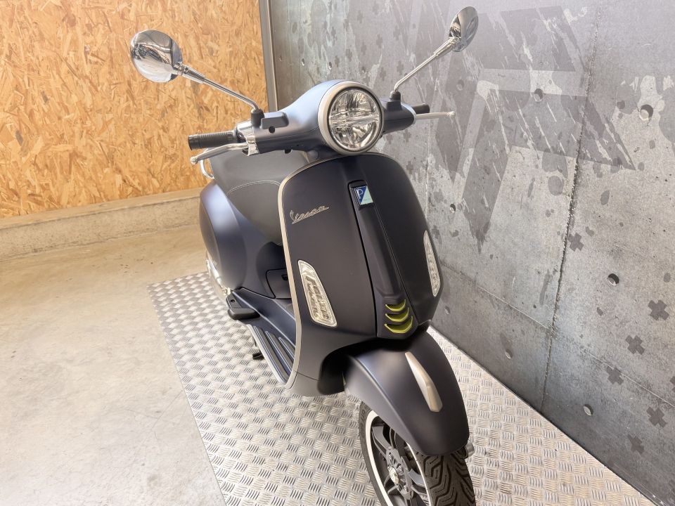 VESPA PRIMAVERA 125 4