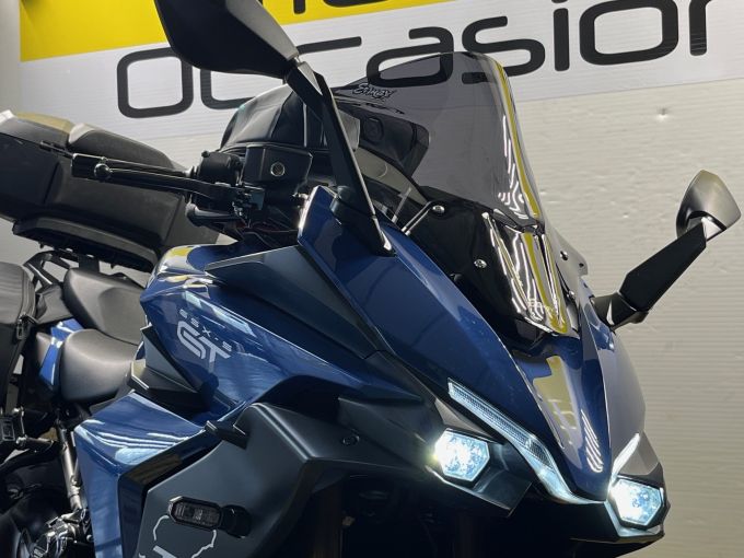 SUZUKI GSX-S 1000 GT 4