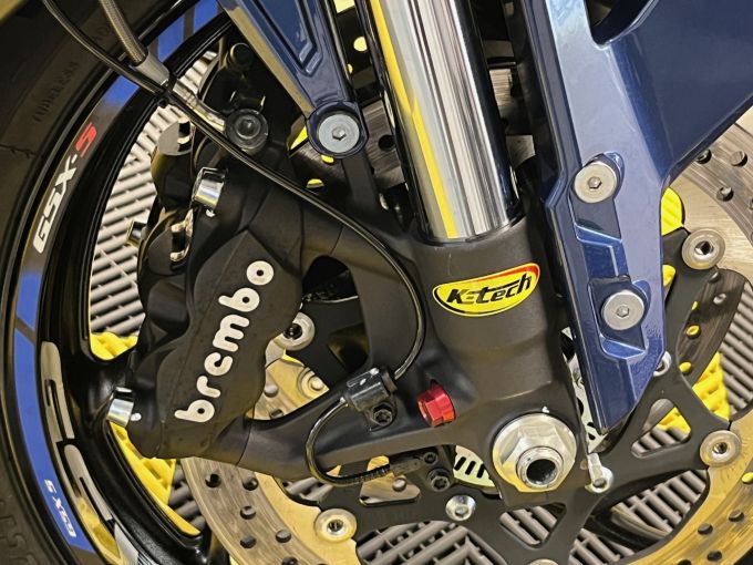 SUZUKI GSX-S 1000 GT 4