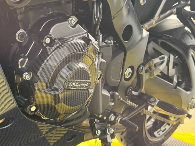 SUZUKI GSX-S 1000 GT 4