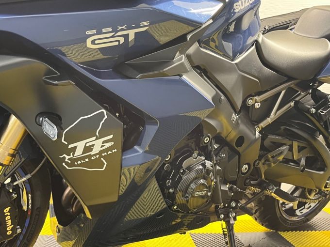 SUZUKI GSX-S 1000 GT 4
