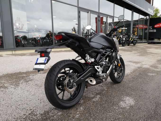 HONDA CB 125  R 4