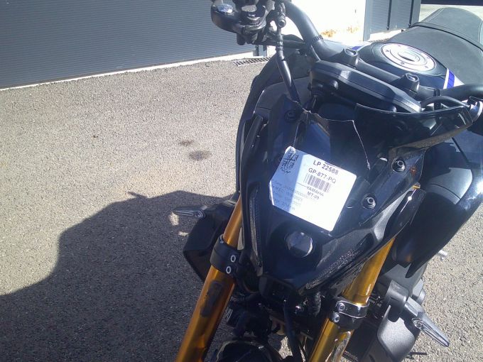 YAMAHA MT-09 4