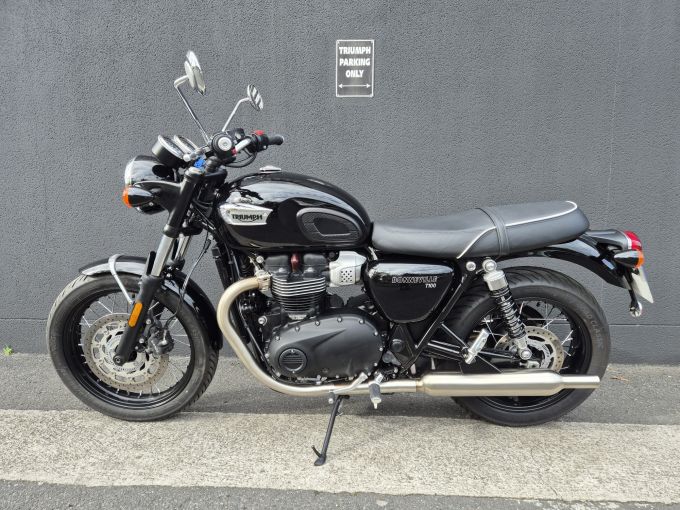 TRIUMPH Bonneville T100 4