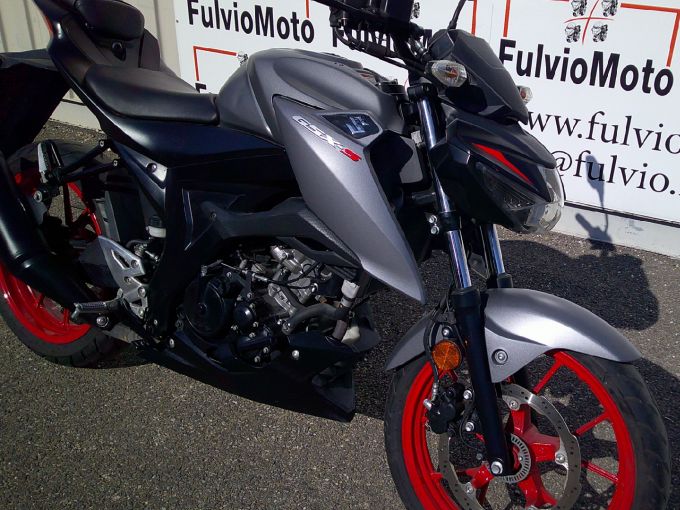 SUZUKI GSX-S 125 ABS 4