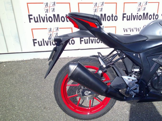 SUZUKI GSX-S 125 ABS 4