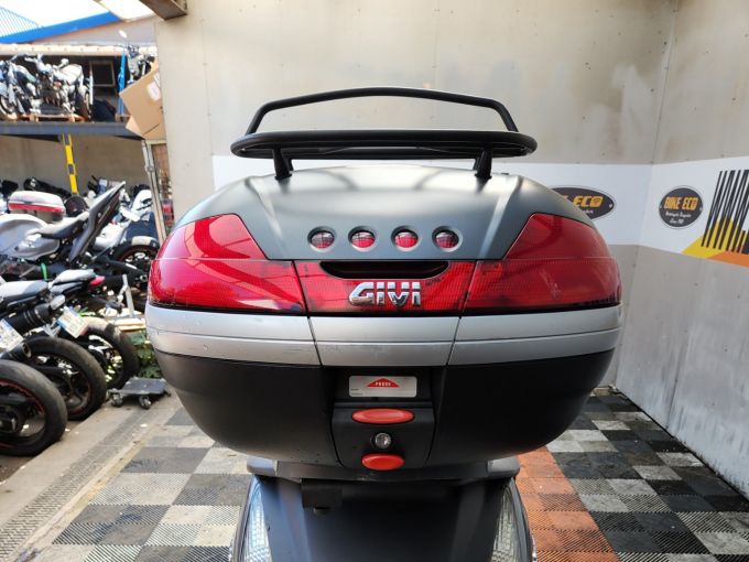 HONDA fjs 400 silverwing 4